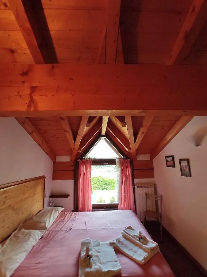 ** Hotel Albergo Quai Monno Italy
