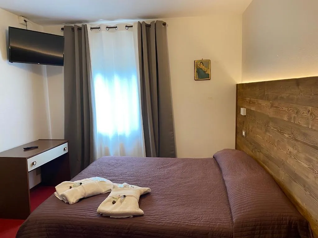 Hotel Albergo Quai Monno