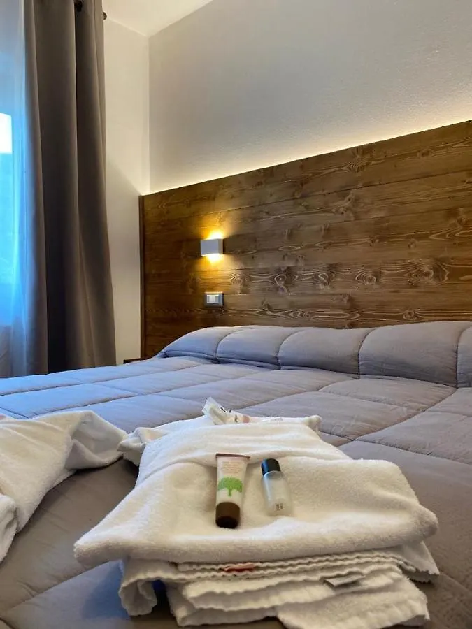 Albergo Quai Monno Italy