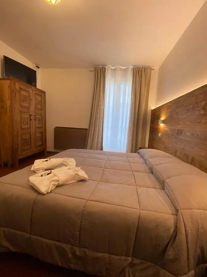 Hotel Albergo Quai Monno